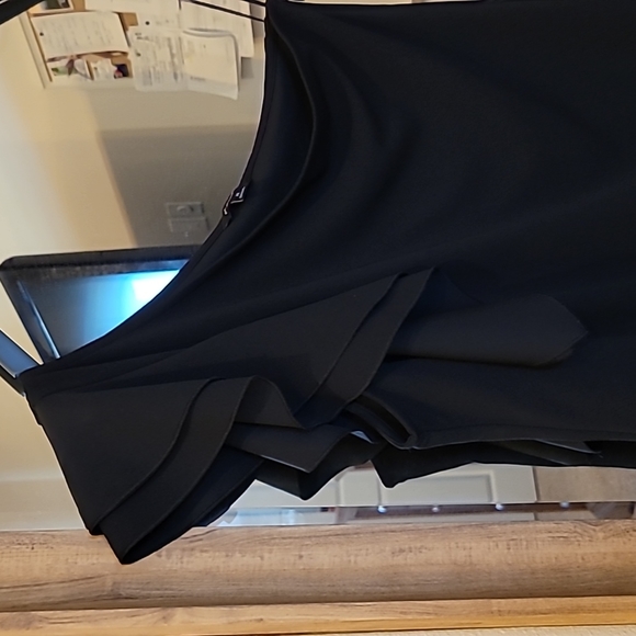 One shoulder top - Picture 2 of 2